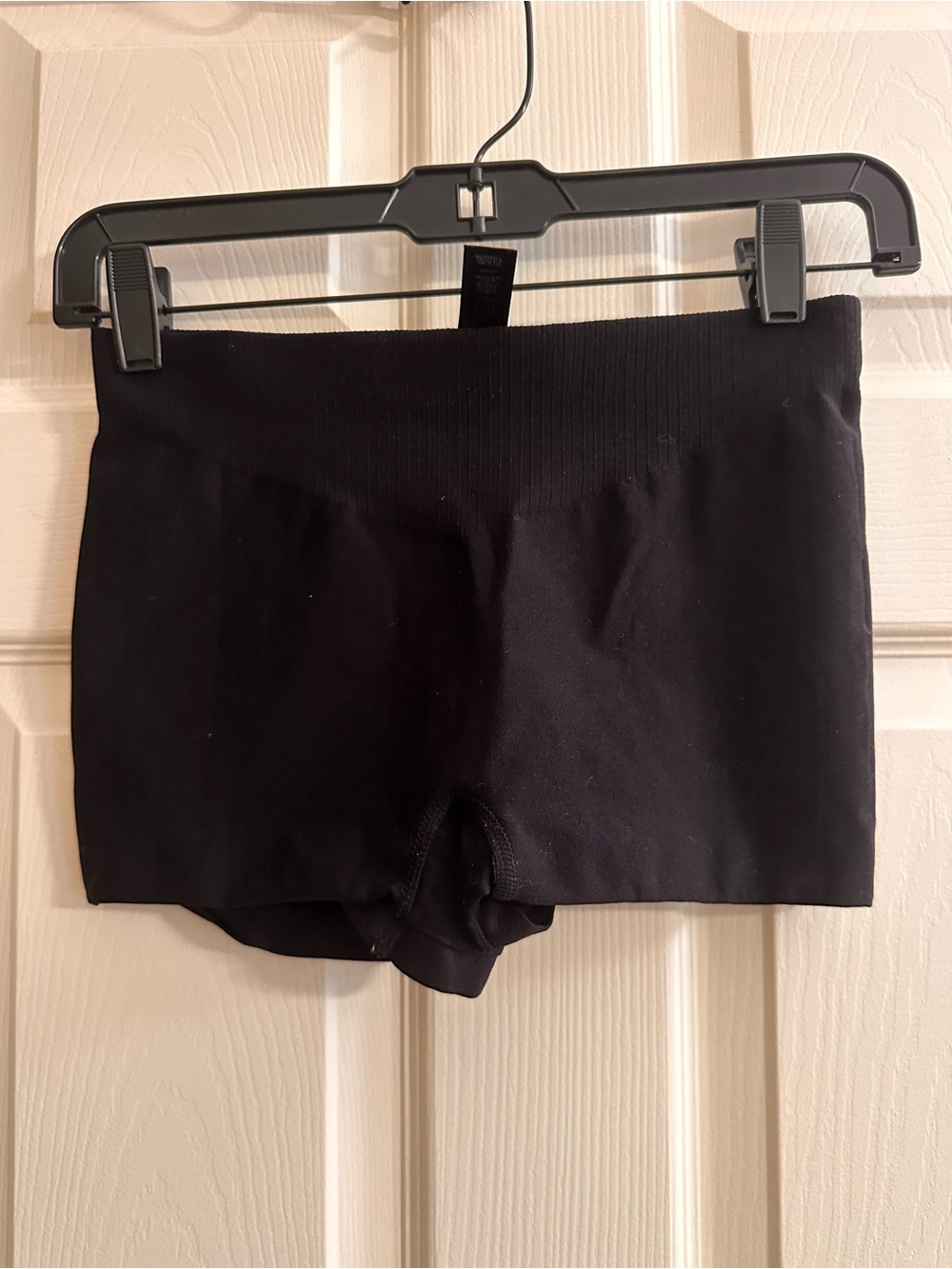 Seamless Black Women's Shaping Short - Comfortable Everyday Support